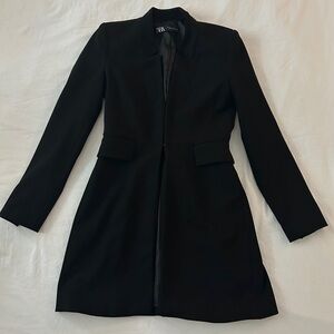 Zara Women's Inverted Collar Long Blazer in Black